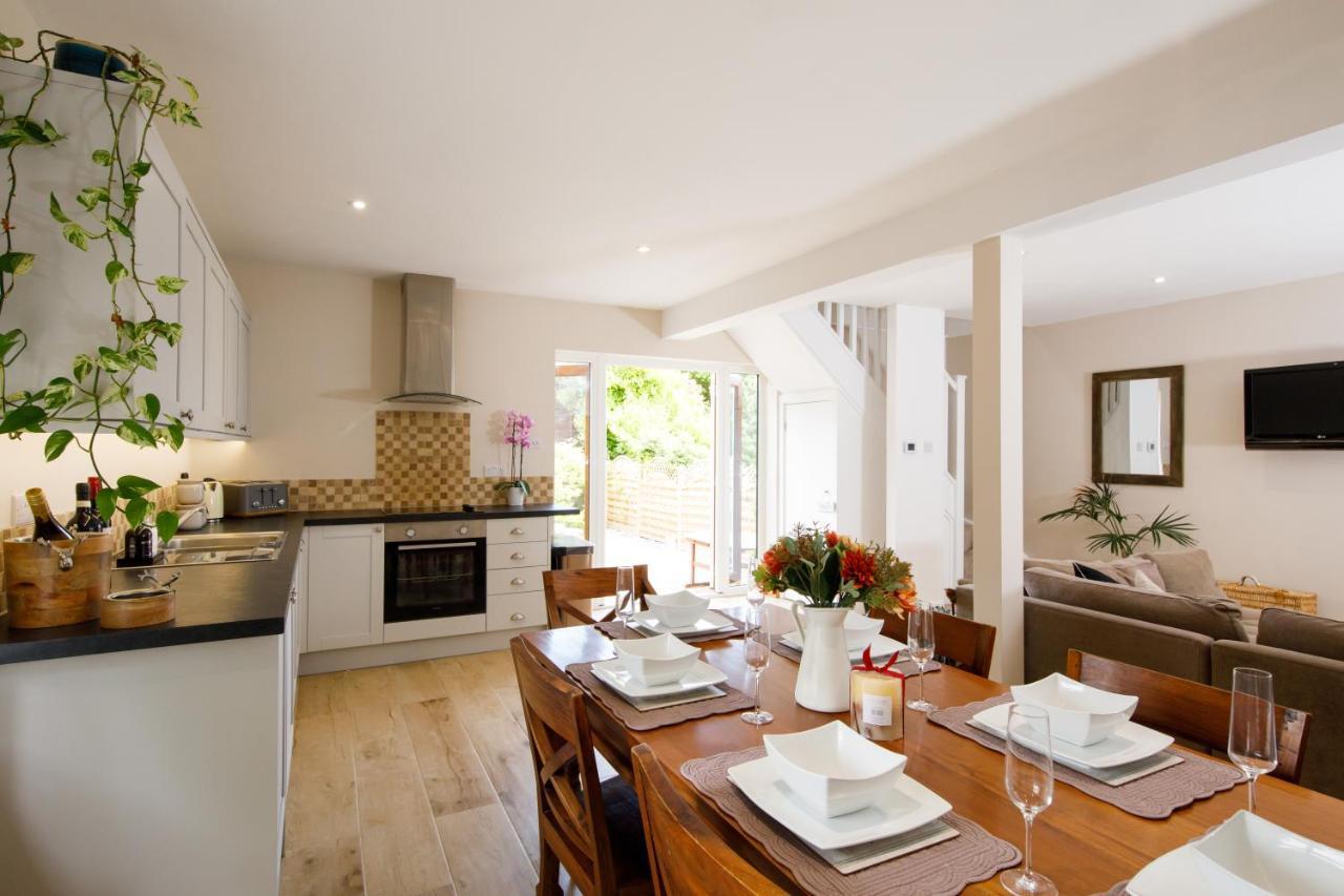 Orchard Croft Lodge: Spacious Family Retreat Near Wittering Beach Chichester Exterior photo
