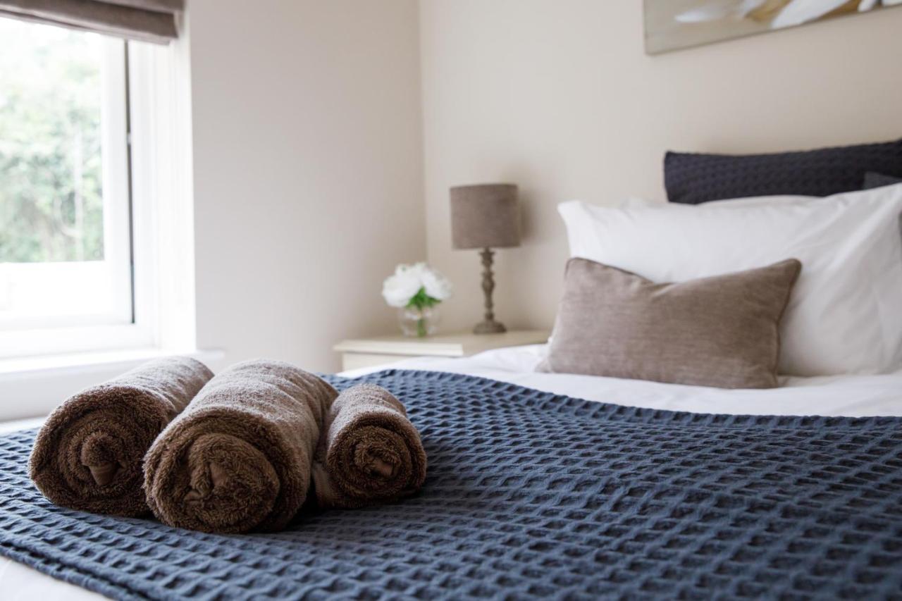 Orchard Croft Lodge: Spacious Family Retreat Near Wittering Beach Chichester Exterior photo
