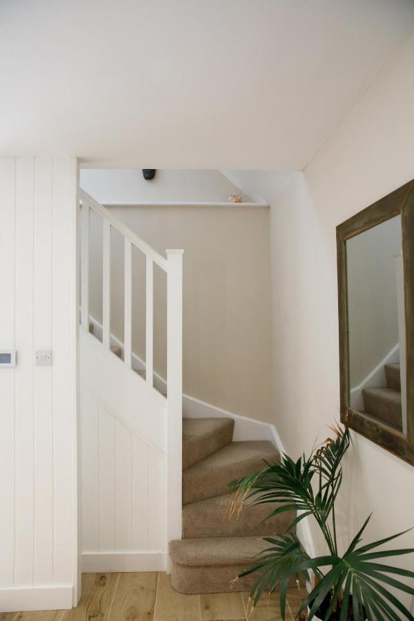 Orchard Croft Lodge: Spacious Family Retreat Near Wittering Beach Chichester Exterior photo