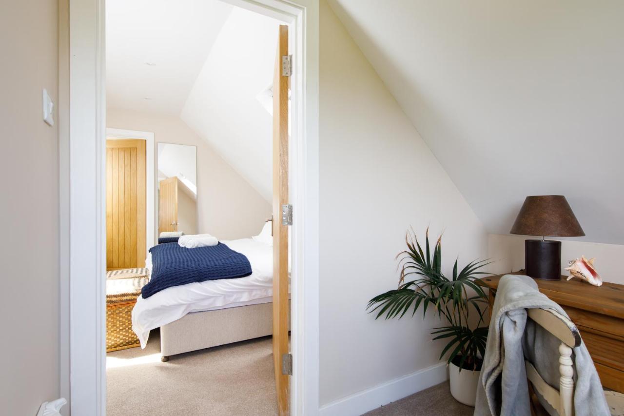 Orchard Croft Lodge: Spacious Family Retreat Near Wittering Beach Chichester Exterior photo